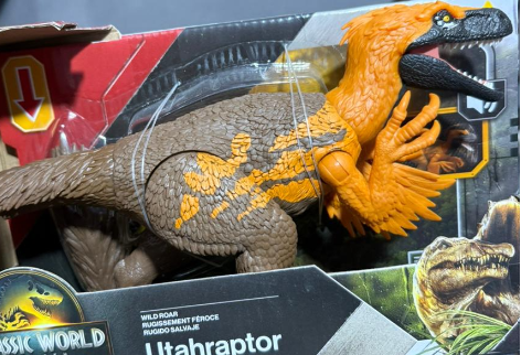 Jurassic World Wild Roar Assorted JGB87 — image 3