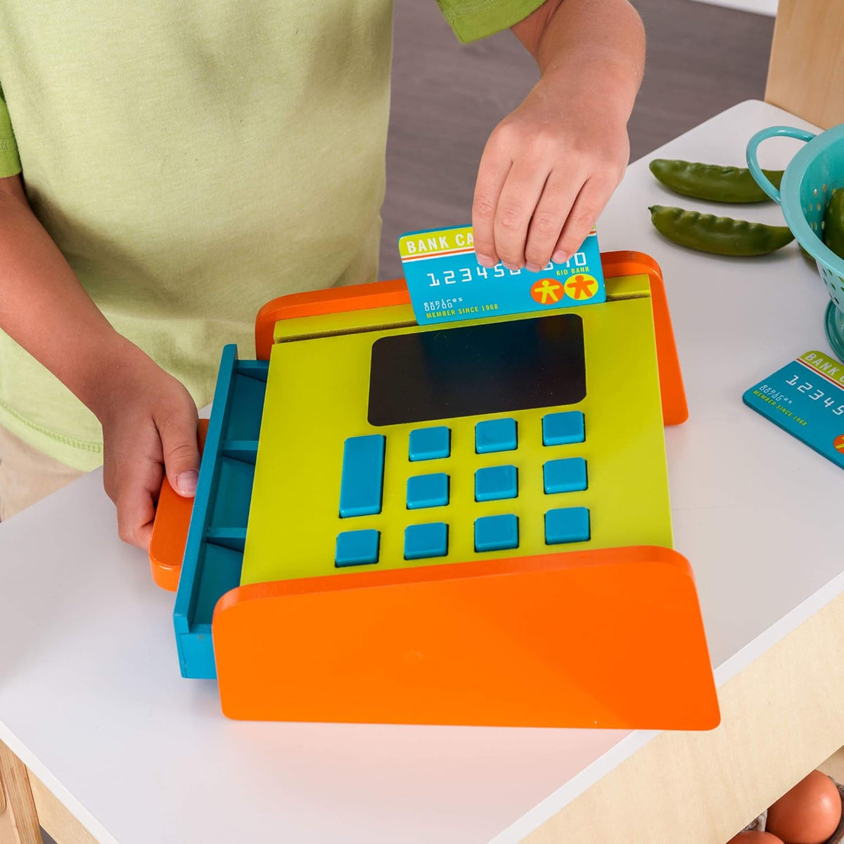 Kidkraft Grocery Market Place — image 3