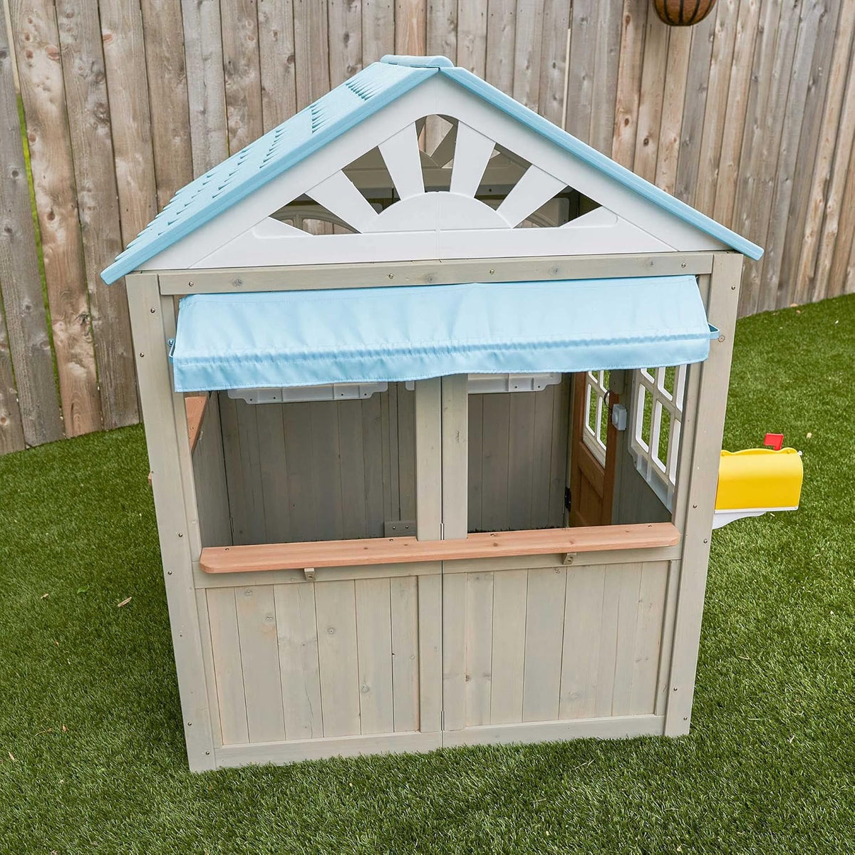 Kidkraft Oceanfront Playhouse — image 3