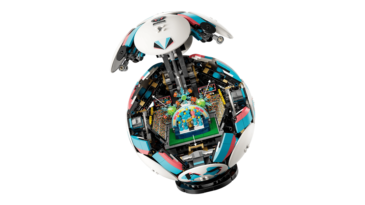 LEGO 43019 Special Edition Soccer Ball — image 10
