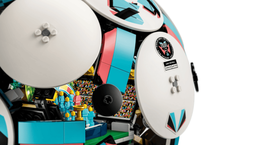 LEGO 43019 Special Edition Soccer Ball — image 3