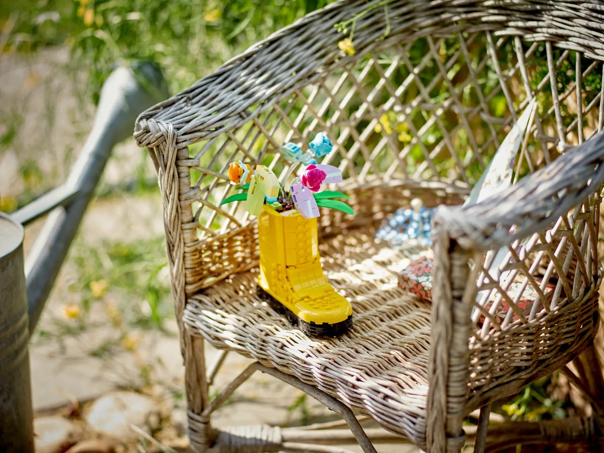 LEGO Creator Flowers In Watering Can — image 10