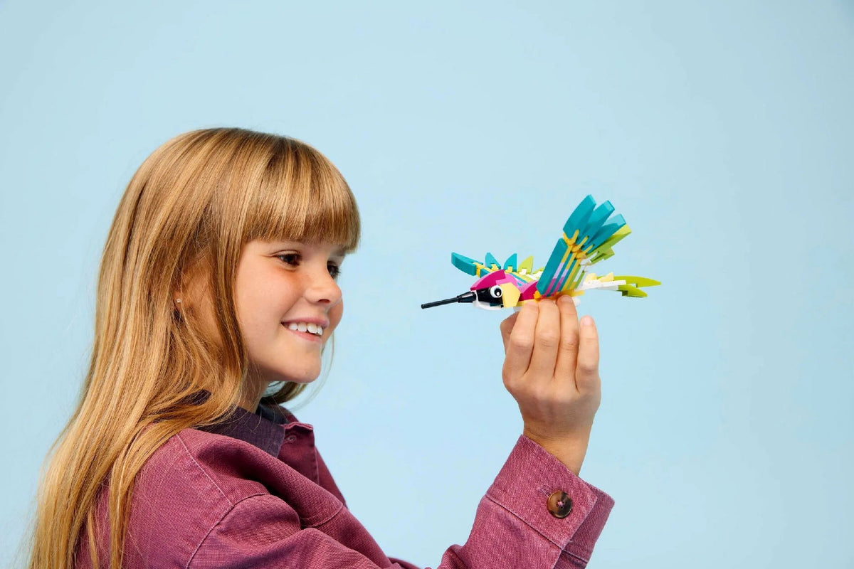 LEGO Creator Wild Animals: Colorful Hummingbird 31384 — image 4