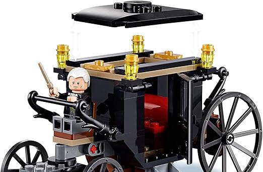 LEGO Fantastic Beasts Grindelwald's Escape 75951 — image 4