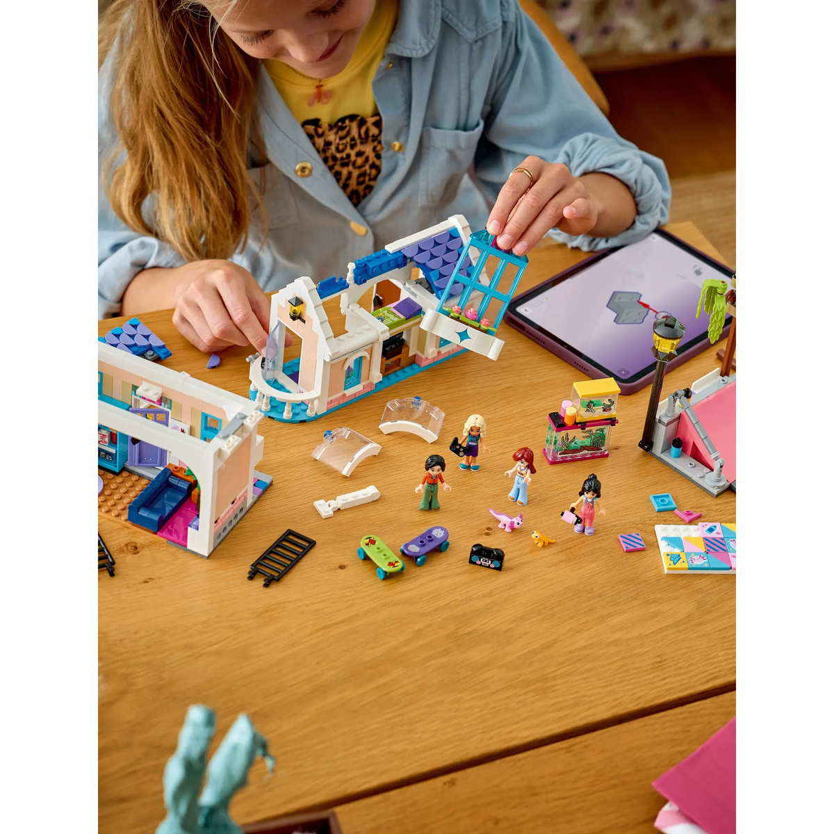 LEGO Friends Liann’s Family House 42687 — image 9
