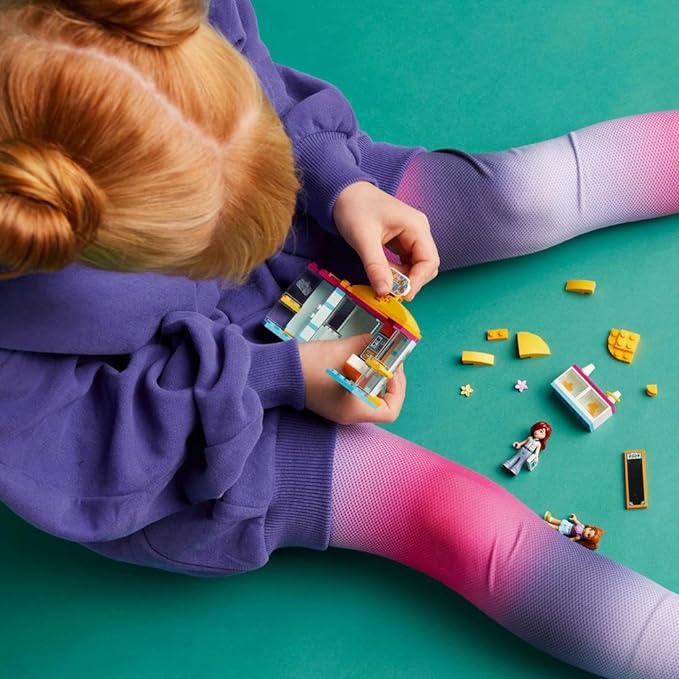 Lego Friends Tiny Accessories Store — image 3
