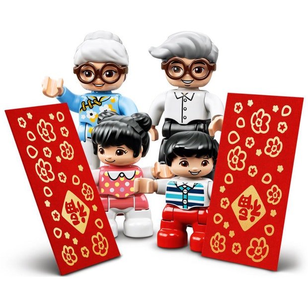 LEGO Happy Childhood Moments Set 10943 — image 4