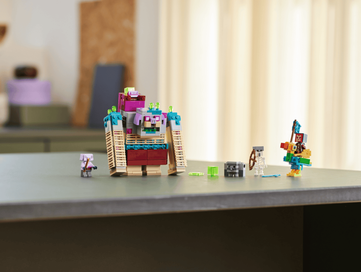 LEGO Minecraft Legends The Devourer Showdown — image 9