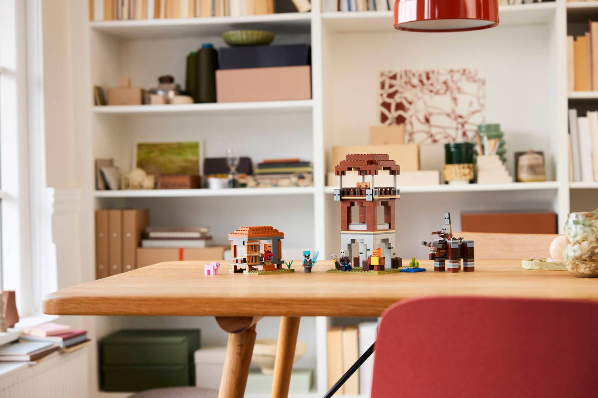 LEGO Minecraft The Pillager Outpost and Ravager 6526796/21278 — image 2