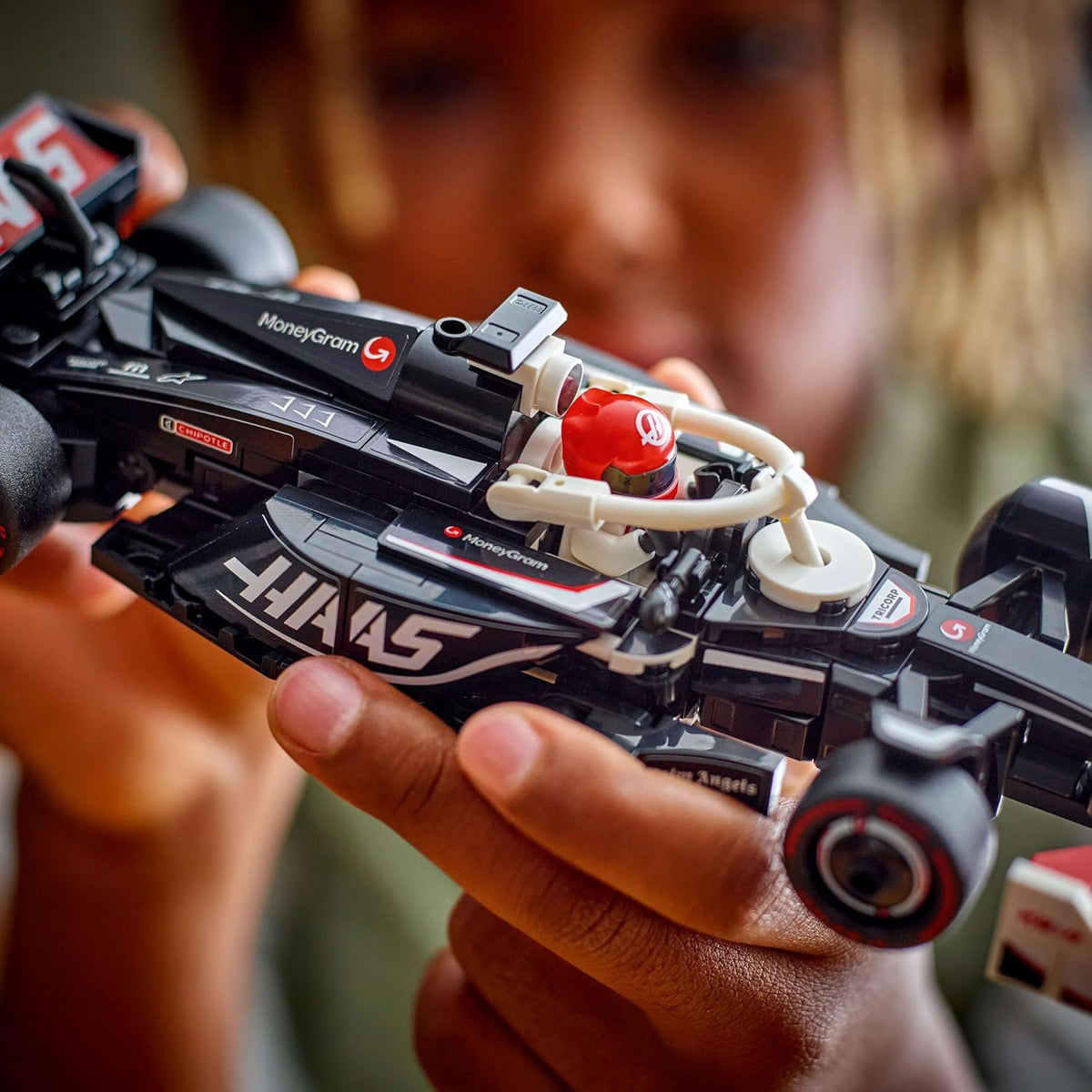 LEGO MoneyGram Haas F1 Team VF-24 Race Car 77250 — image 6