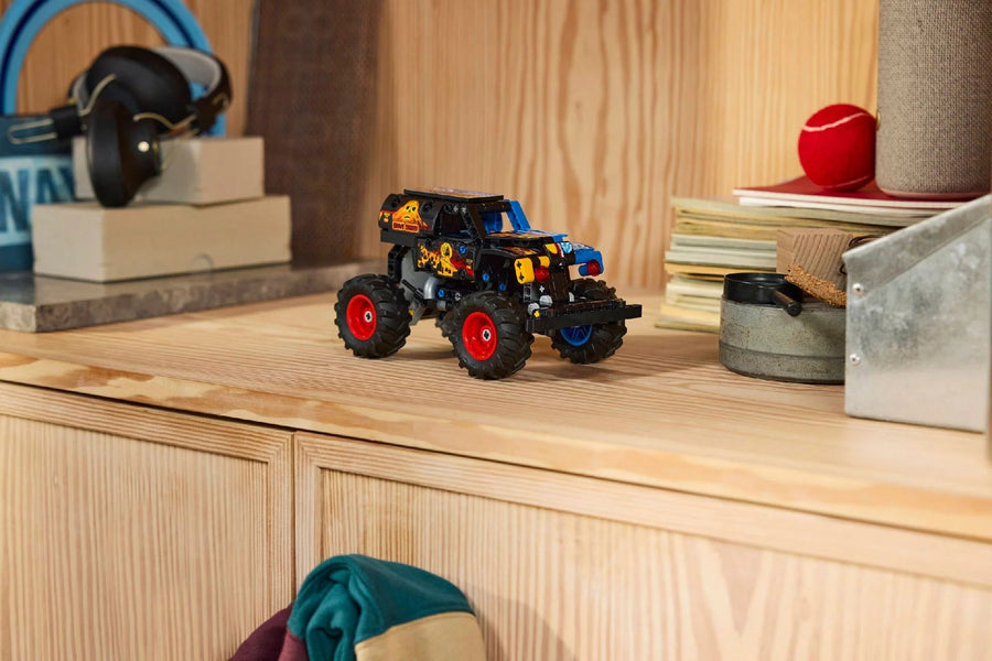LEGO Technic Monster Jam Grave Digger Fire And Ice 42219 — image 4