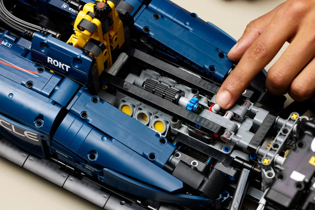 LEGO Technic Oracle Red Bull Racing RB20 F1 Car 42206 — image 5