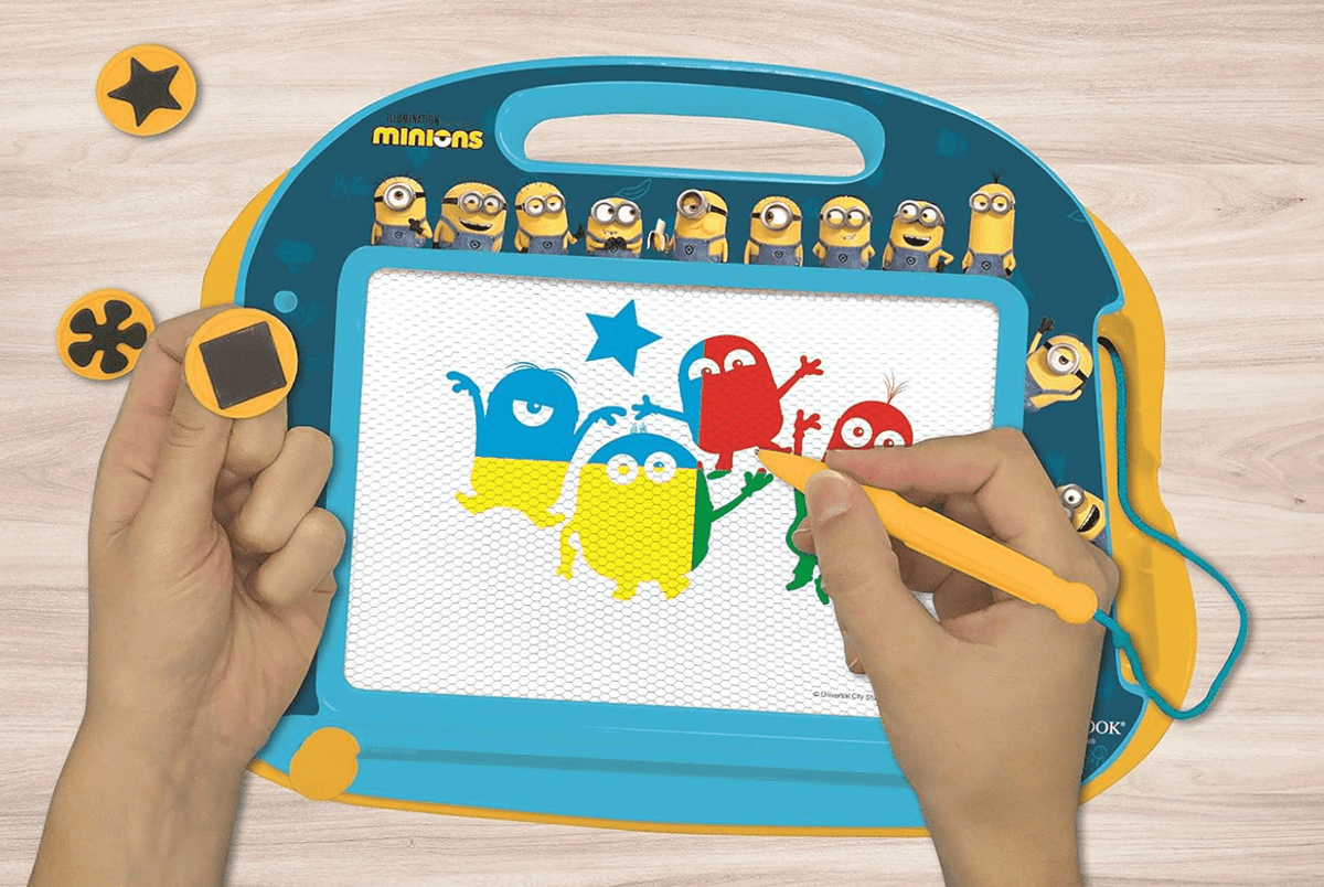 Lexibook Magnetic Multicolor Drawing Board Minions CRDES550 — image 2