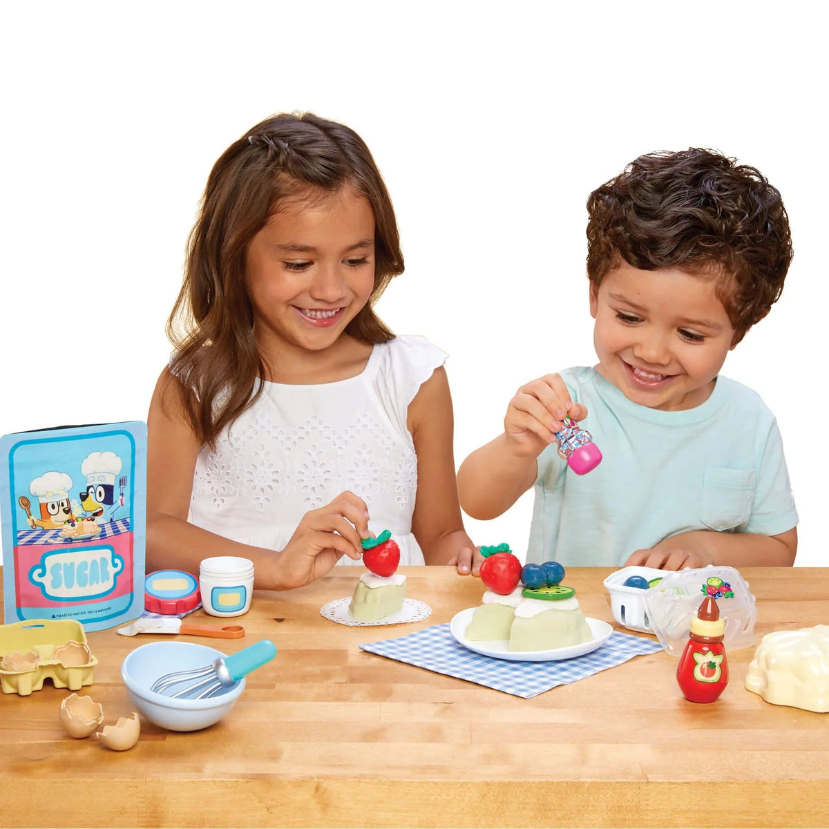 Little Tikes Creative Chefs Bluey Pavlova Cake Kit LIT-643460 — image 6