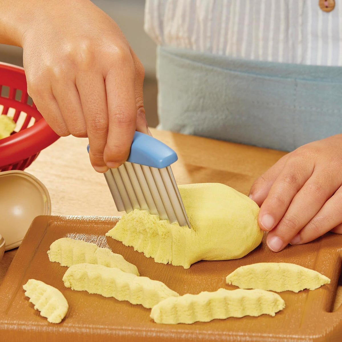 Little Tikes Creative Chefs Cheeseburger & Fresh Kit LIT-643194 — image 7
