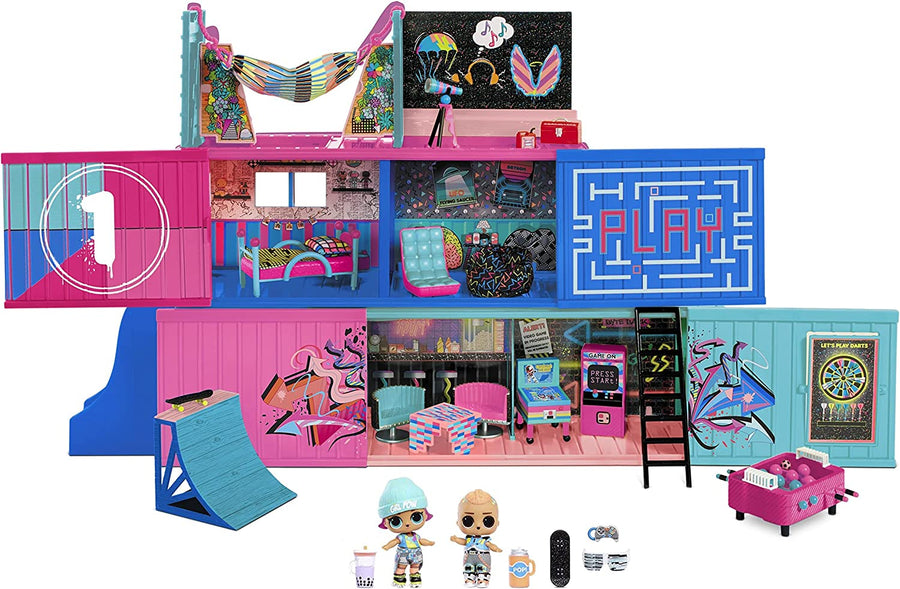 LOL Surprise! Fashion Show House Playset with 40+ Surprise MGA-586050 — image 1
