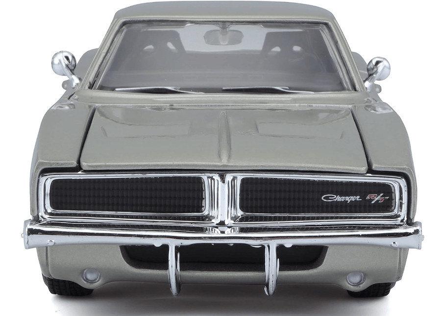 Maisto 1969 Dodge Charger R/T Model Car Silver 1:24 Scale 31256 — image 2
