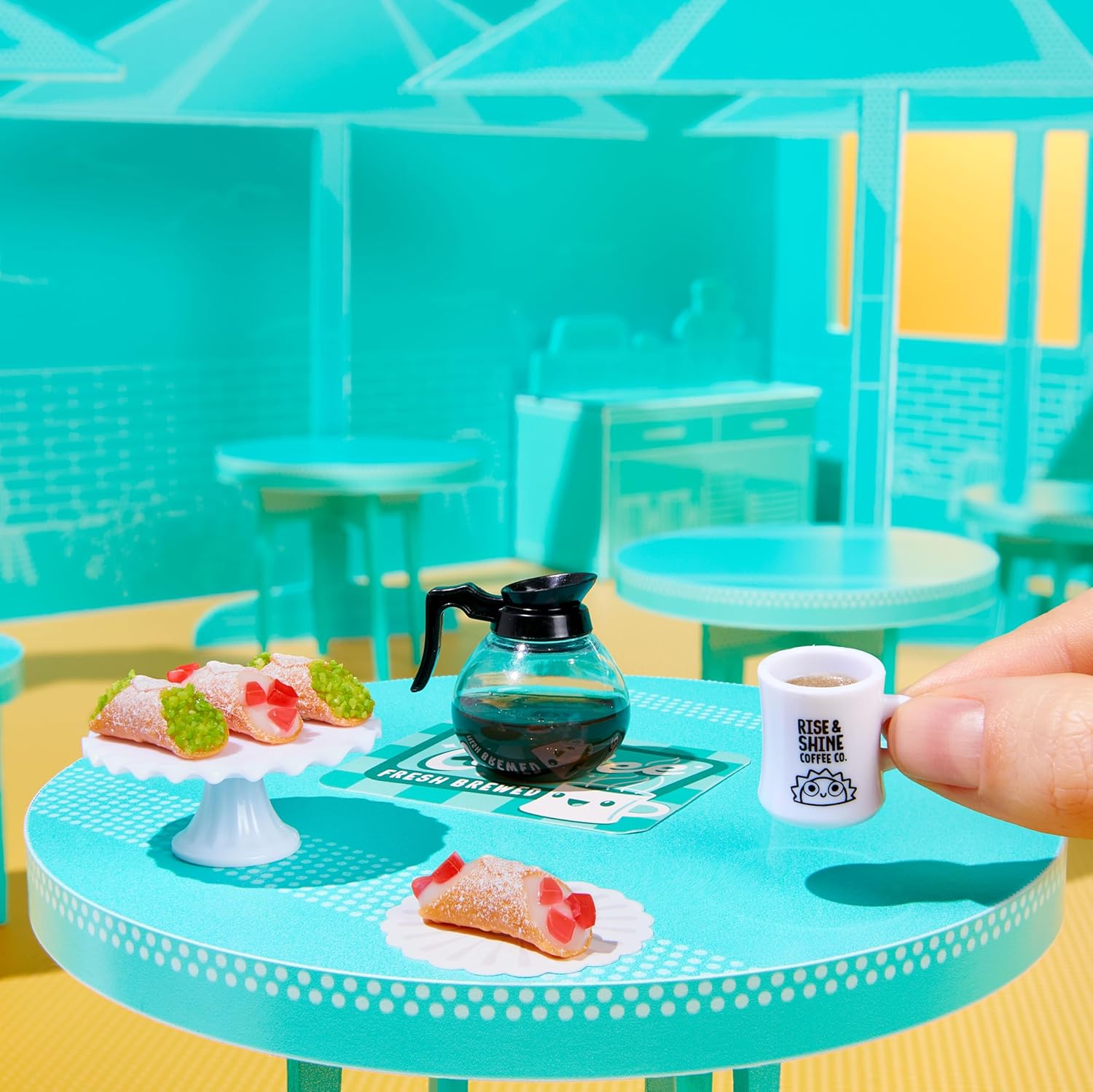 MGA's Miniverse Make It Mini Foods Cafe S6 MGA-549444 - Colorland Toys