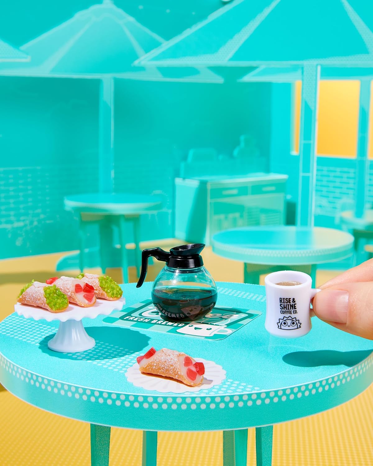 MGA's Miniverse Make It Mini Foods Cafe S6 MGA-549444 - Colorland Toys