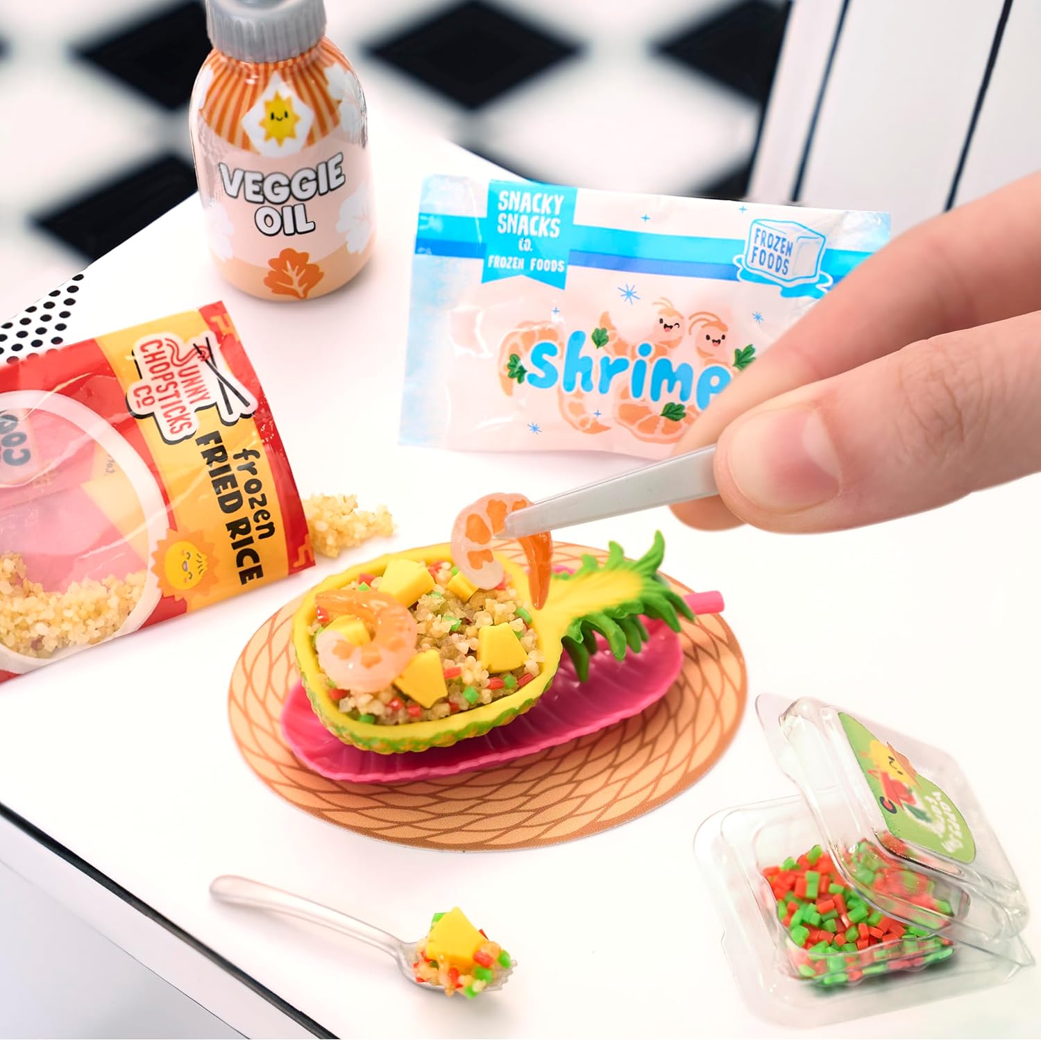 MGA's Miniverse Make it Mini Foods Diner MGA - 546825 - Colorland Toys