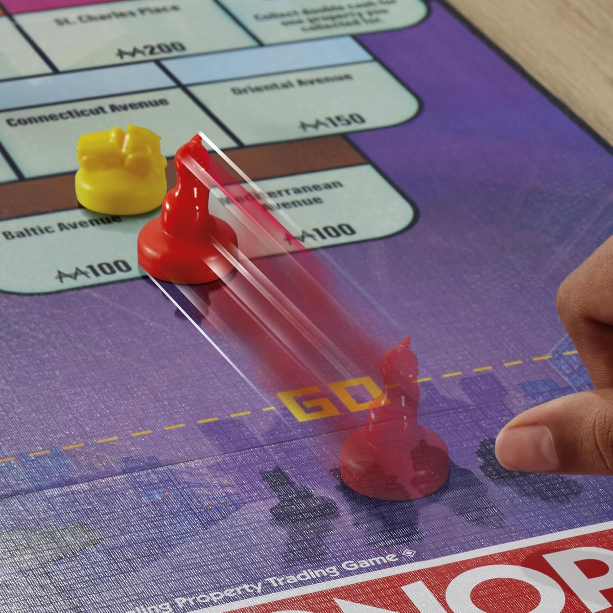 Monopoly Knockout Family Party Game — image 4