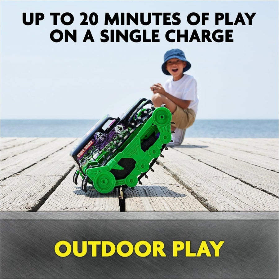 Monster Jam 1:15 RC Grave Digger Trax 6067880 — image 9