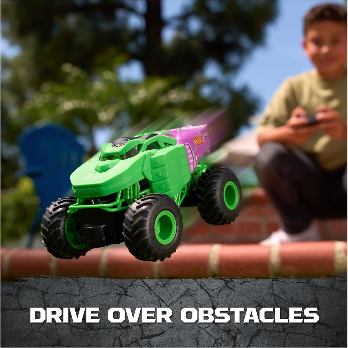 Monster Jam Marvel The Hulk RC 1:24 Scale Monster Truck 6076629 — image 6