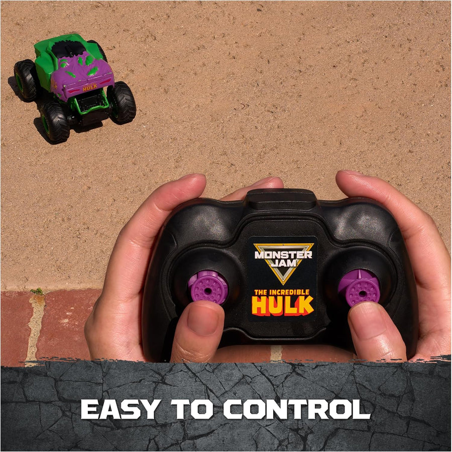 Monster Jam Marvel The Hulk RC 1:24 Scale Monster Truck 6076629 — image 3