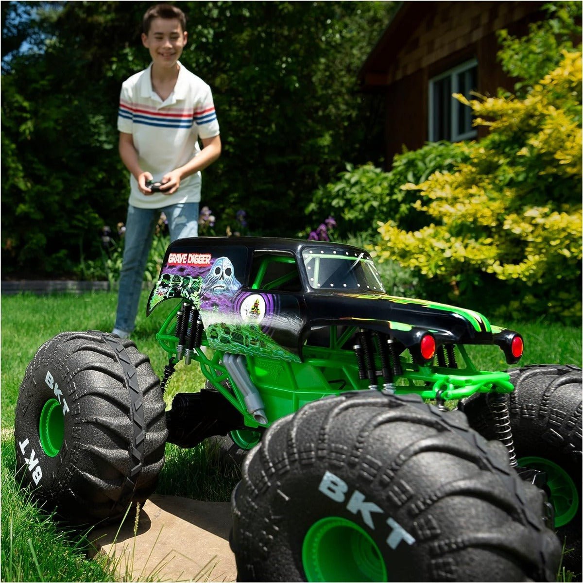 Monster Jam RC Mega Grave Digger 6066963 — image 7