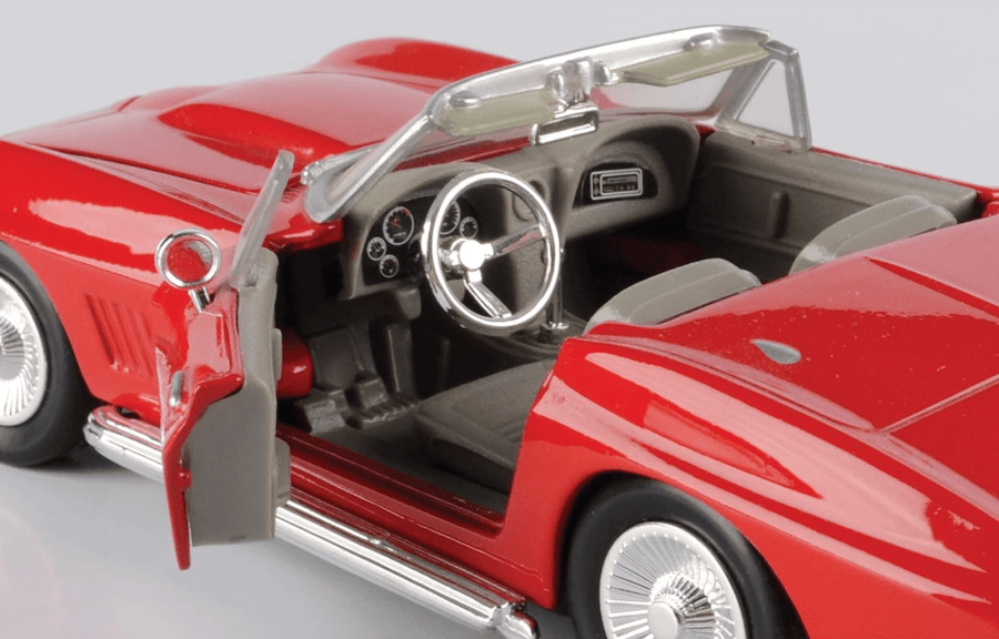 Motor Max 1967 Corvette Red 1:24 Series 73224 — image 3