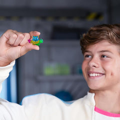 MrBeast Lab Swarms Atomic Series Mystery Figure 5 - Pack 24746 - Colorland Toys