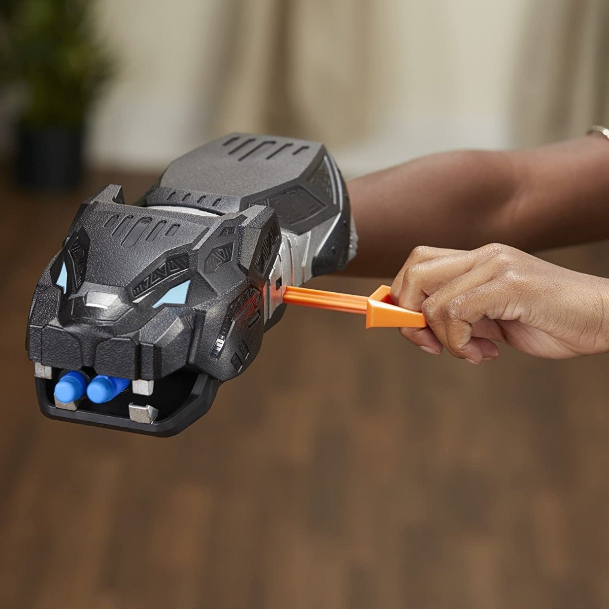 Nerf Black Panther Vibranium Strike Gauntlet E0872 - Colorland Toys