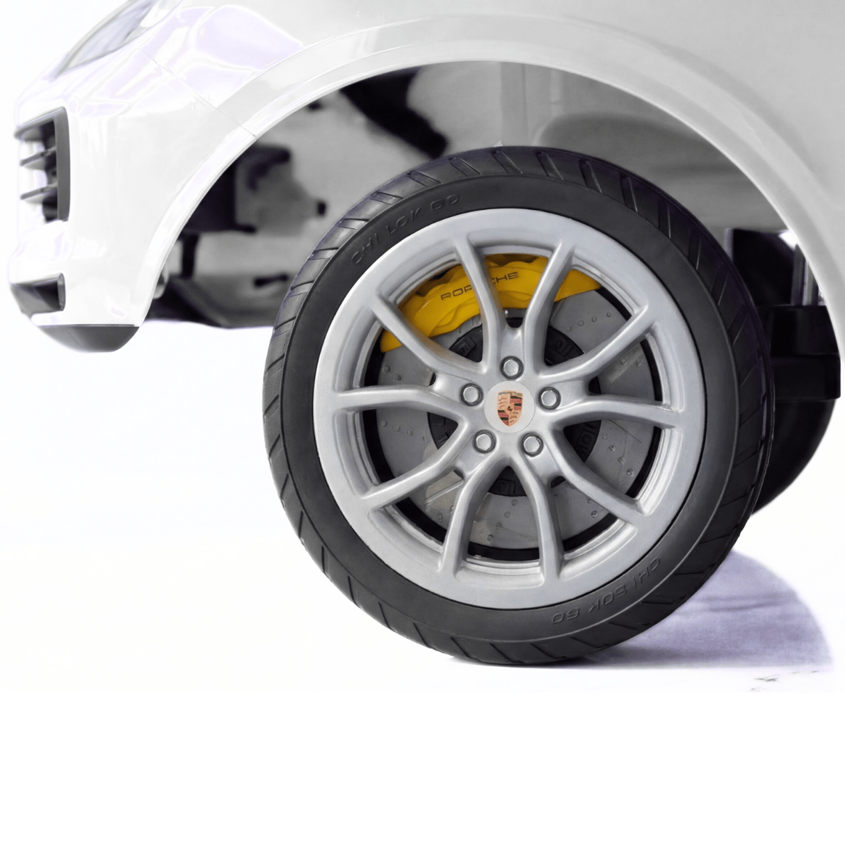 Porsche Cayenne Ride On White 328 - Colorland Toys