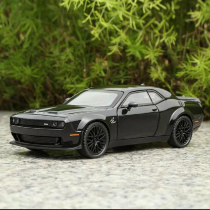 Pullback Dodge Challenger SRT Die-Cast 1:24 Scale Asstd. CZ200A — image 3