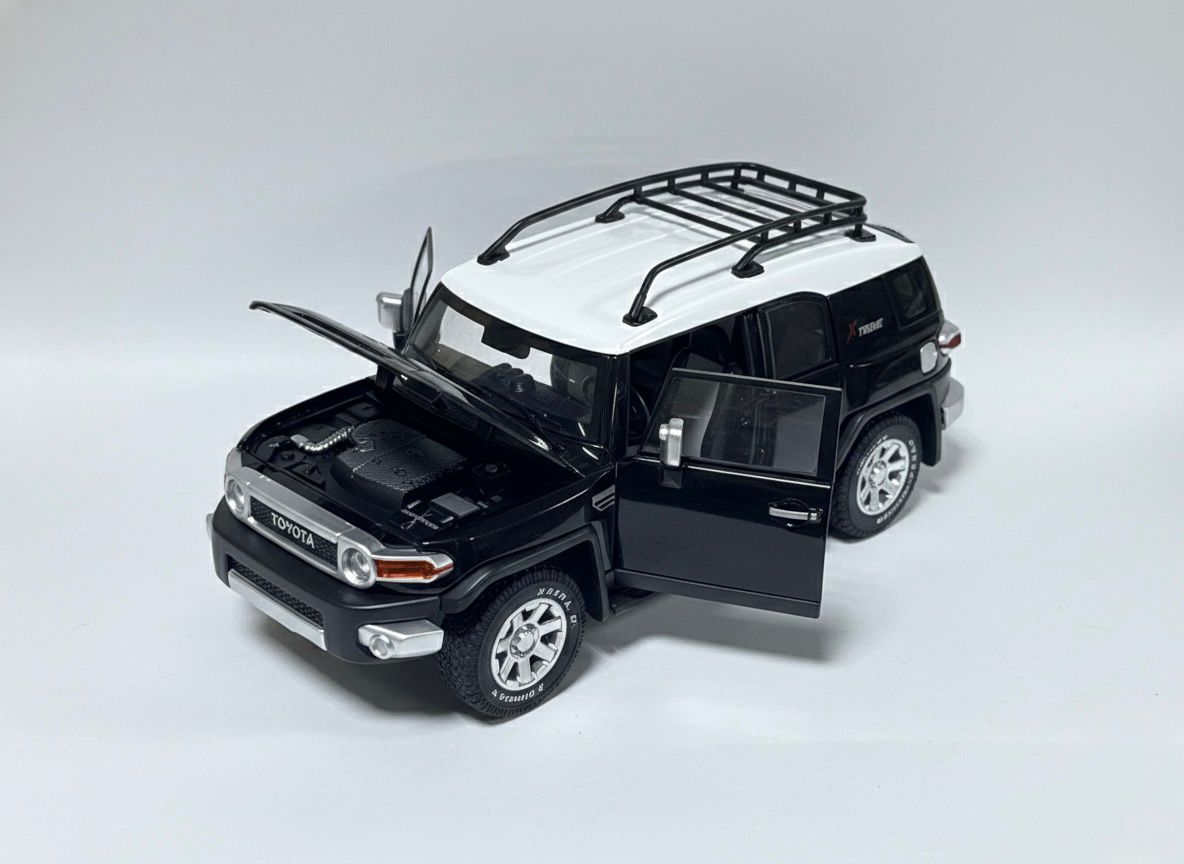 Pullback FJ Cruiser Die-Cast 1:24 Scale CZ613A — image 7