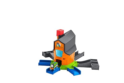 Thomas & Friends Minis Boost N Blast Stunt Set FJP36 — image 3