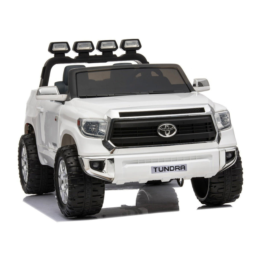 سيارة تويوتا تندرا الرياضية متعددة الاستخدامات بيضاء M2 2255 — image 1