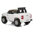 سيارة تويوتا تندرا الرياضية متعددة الاستخدامات بيضاء M2 2255