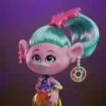 Hasbro Trolls Deluxe Fashion Dolls Glam Satin E6569 — image 1