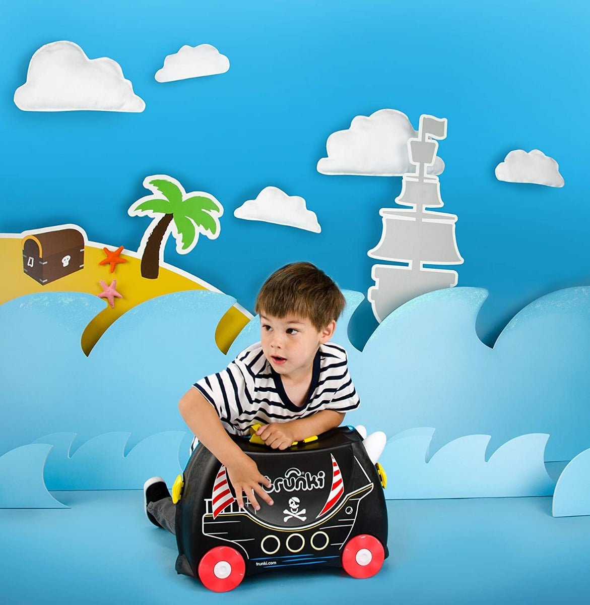 Trunki Pedro The Pirate Ship Black TI0312 - GB01 - Colorland Toys