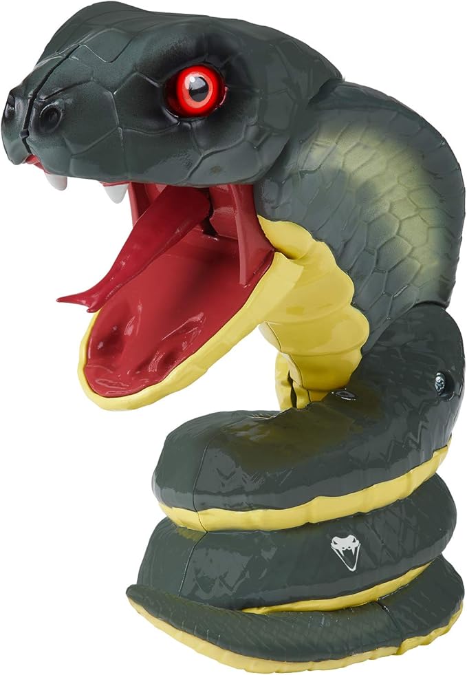 Untamed Fingerlings Cobra Fang Snake with Lunge Attack 3840 — image 3