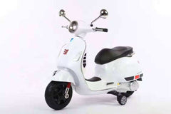 Vespa Xtream Motorcycle White Q618 - Colorland Toys