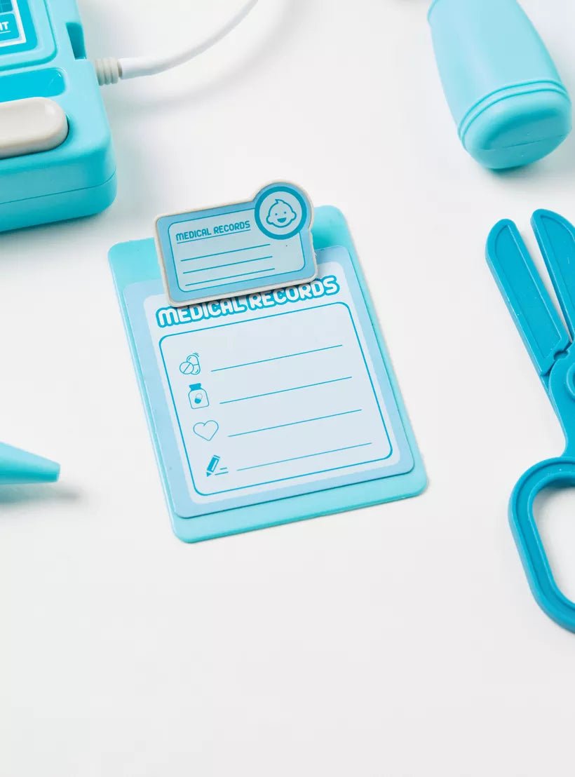 Wanderlong Baby Doctor Playset W8723B – 22 pcs Medical Kit - Colorland Toys