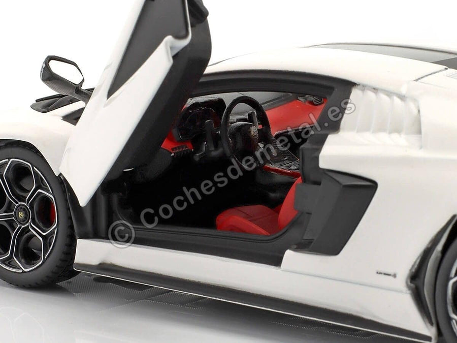 Welly Lamborghini Countach LPI 800-4 Die-Cast 1:24 Scale 24114W — image 4