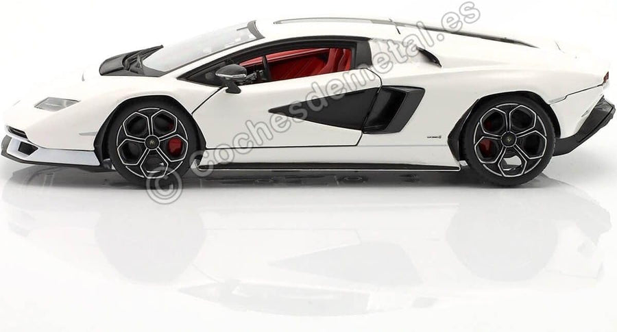 Welly Lamborghini Countach LPI 800-4 Die-Cast 1:24 Scale 24114W — image 3